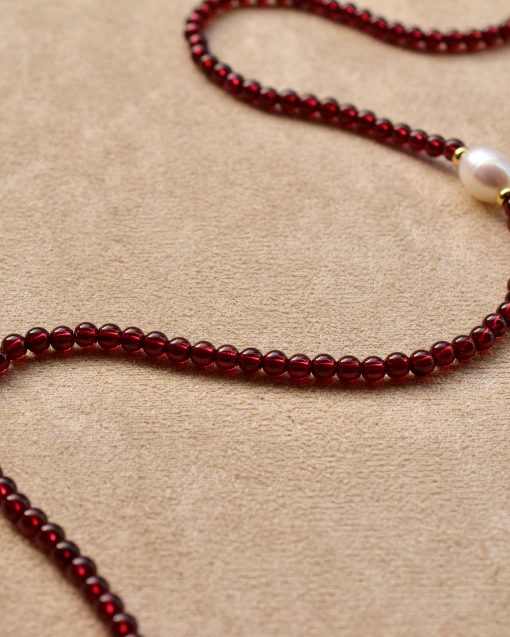 ROUGE Necklace