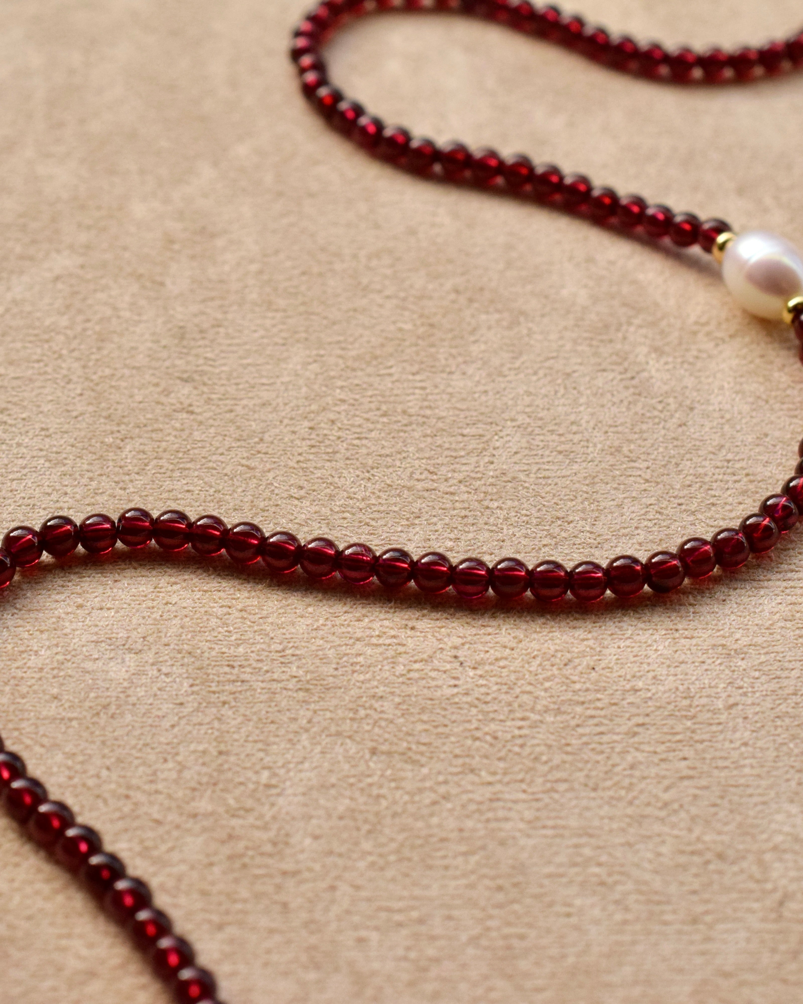 ROUGE Necklace
