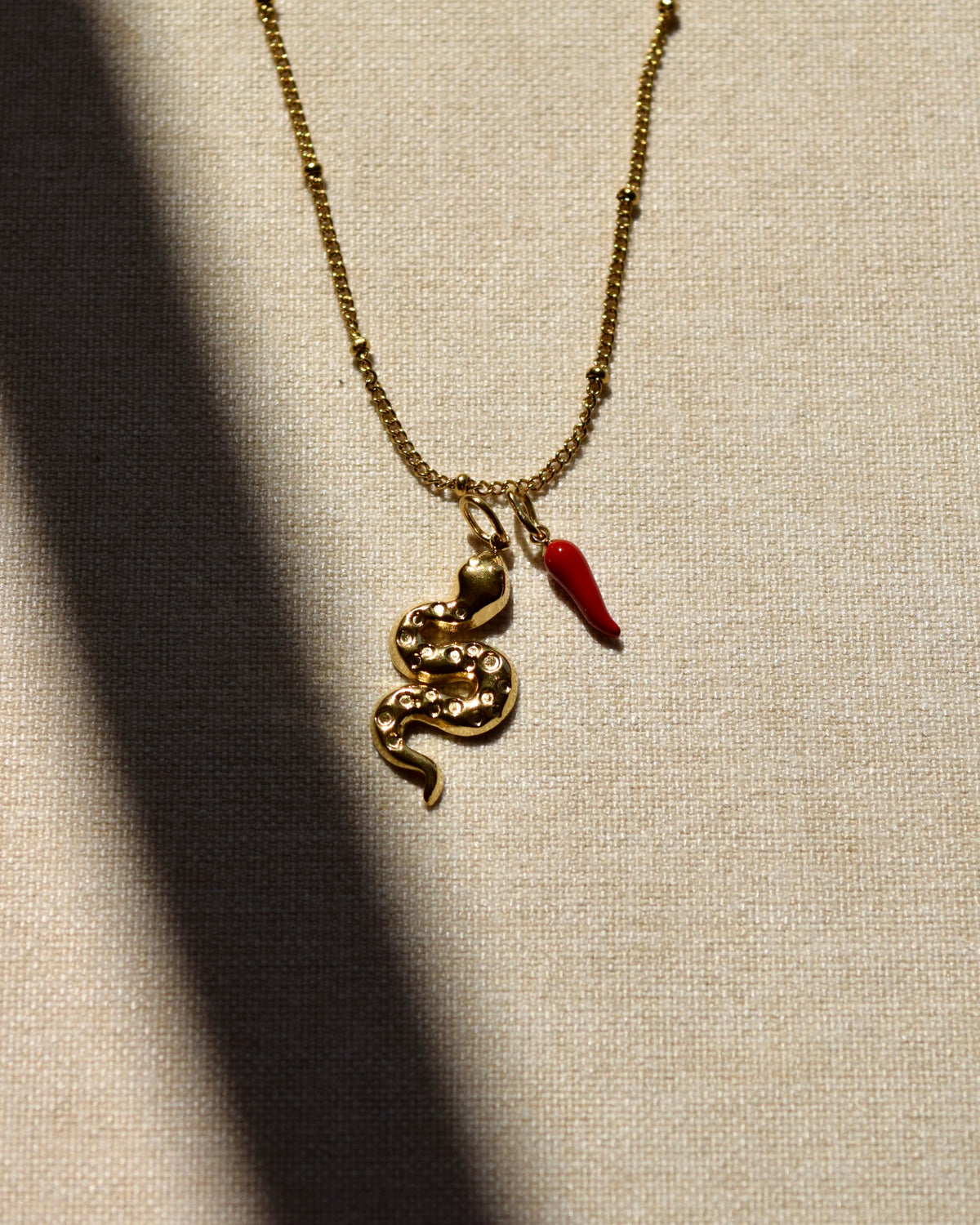 SERPENTE Charm